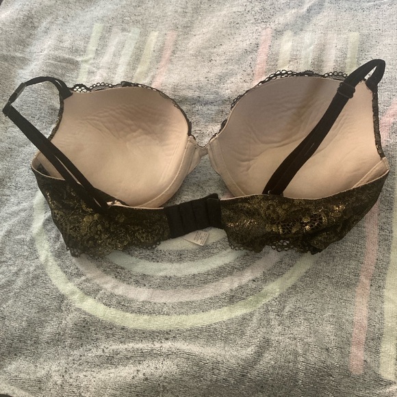 Very Sexy Push-up by Victoria Secret. - Picture 2 of 3